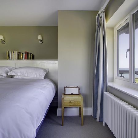 The Seaside Boarding House Hotel เบอร์ตัน แบรดสต็อค ภายนอก รูปภาพ