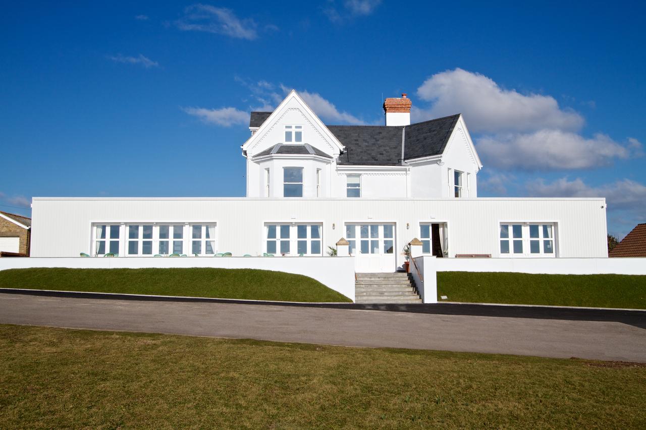 The Seaside Boarding House Hotel เบอร์ตัน แบรดสต็อค ภายนอก รูปภาพ